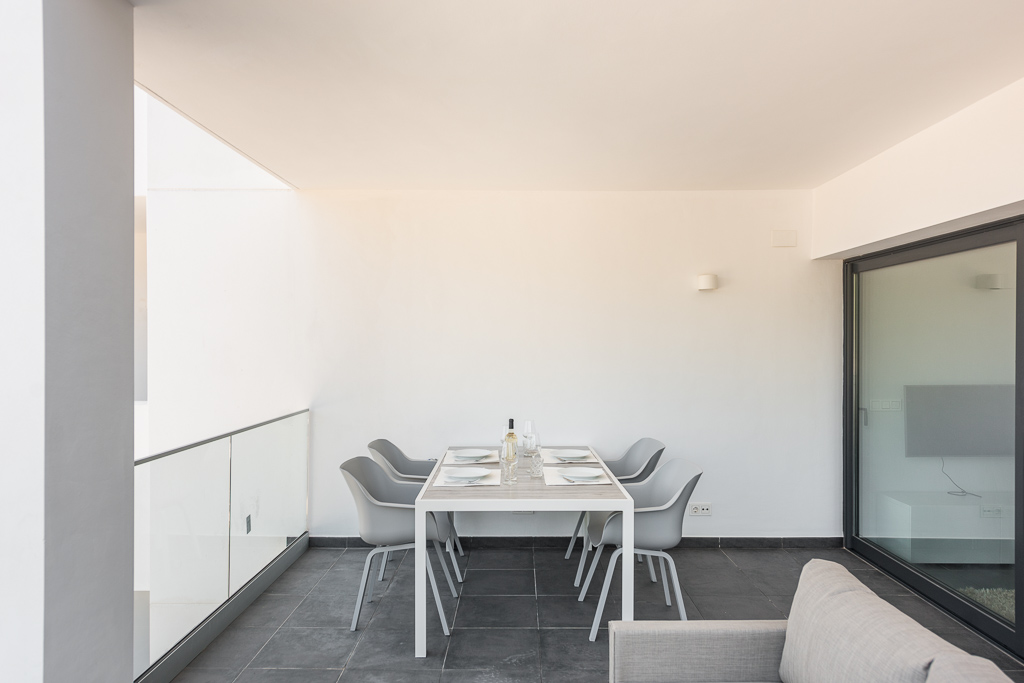 Resa Estates Ibiza te koop appartement Vadella Mar zee zicht terrace sea views modern.jpg